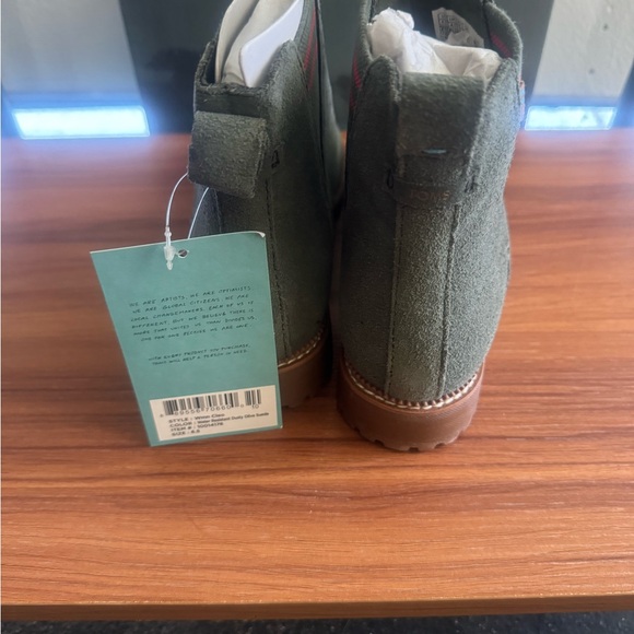 New never worn TOMS Cleo boots - Picture 4 of 6